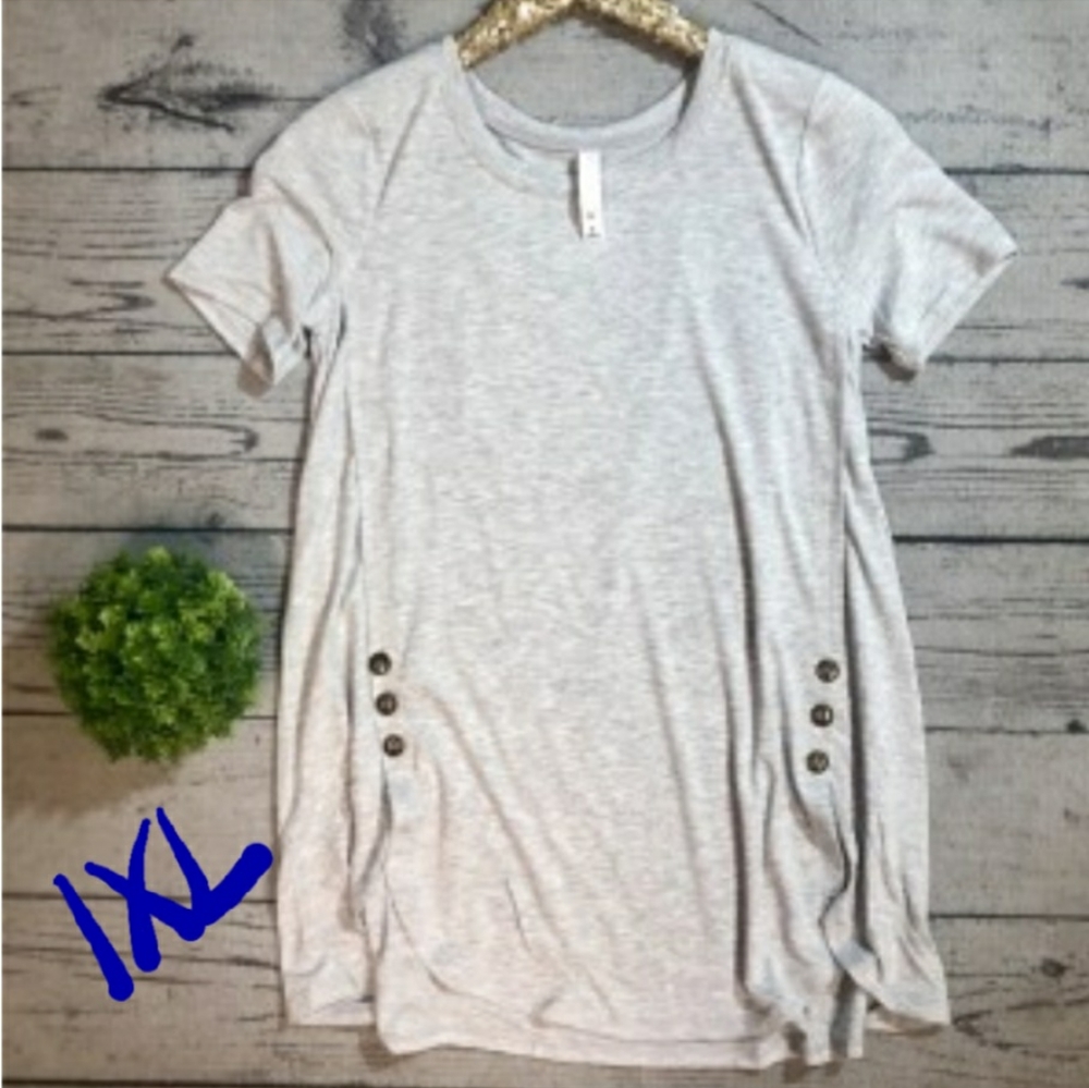 NIB Plus Zenana Top w/Side Button Detail 1XL